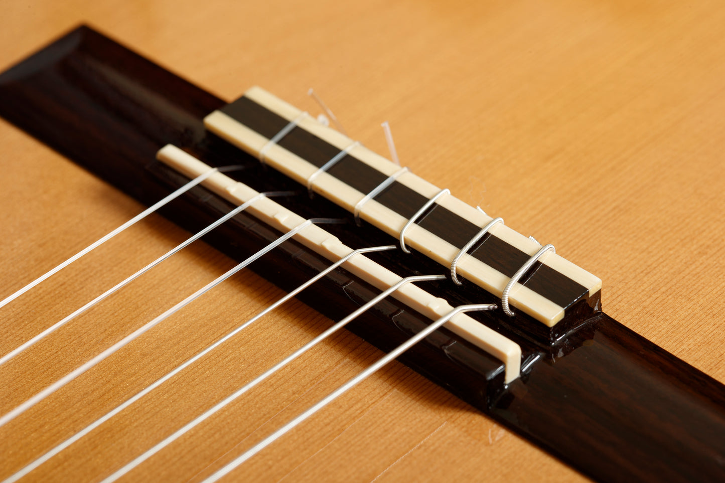 Jeff Sigurdson 2025 Cedar Doubletop (No. 624) 640mm scale – Indian Rosewood back & sides – Balsa core – Armrest & soundport