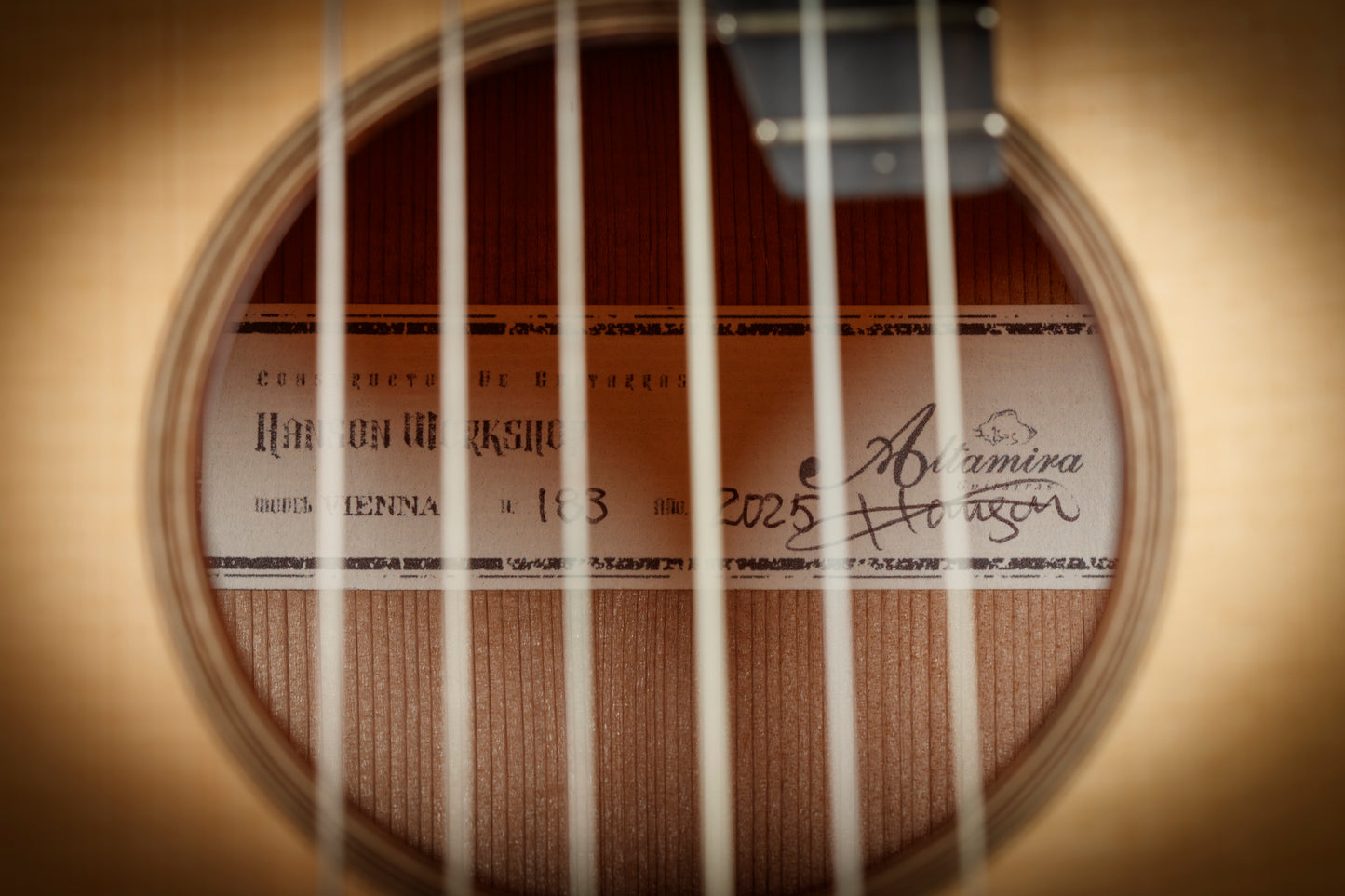 Altamira Vienna 2025 Spruce / Maple