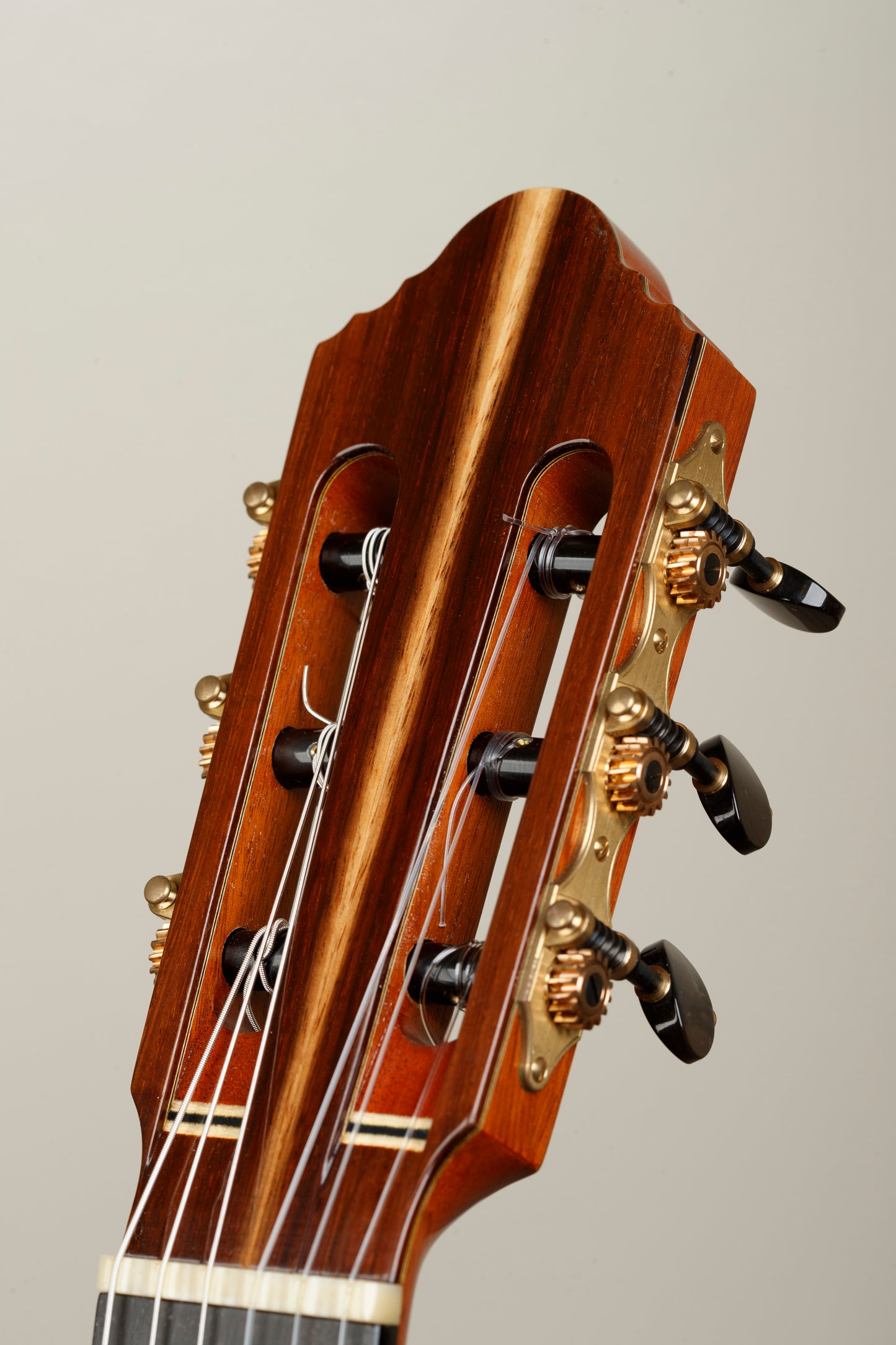 Antonius Mueller – 2020 Cedar / Brazilian Rosewood Double-Top Classical Guitar
