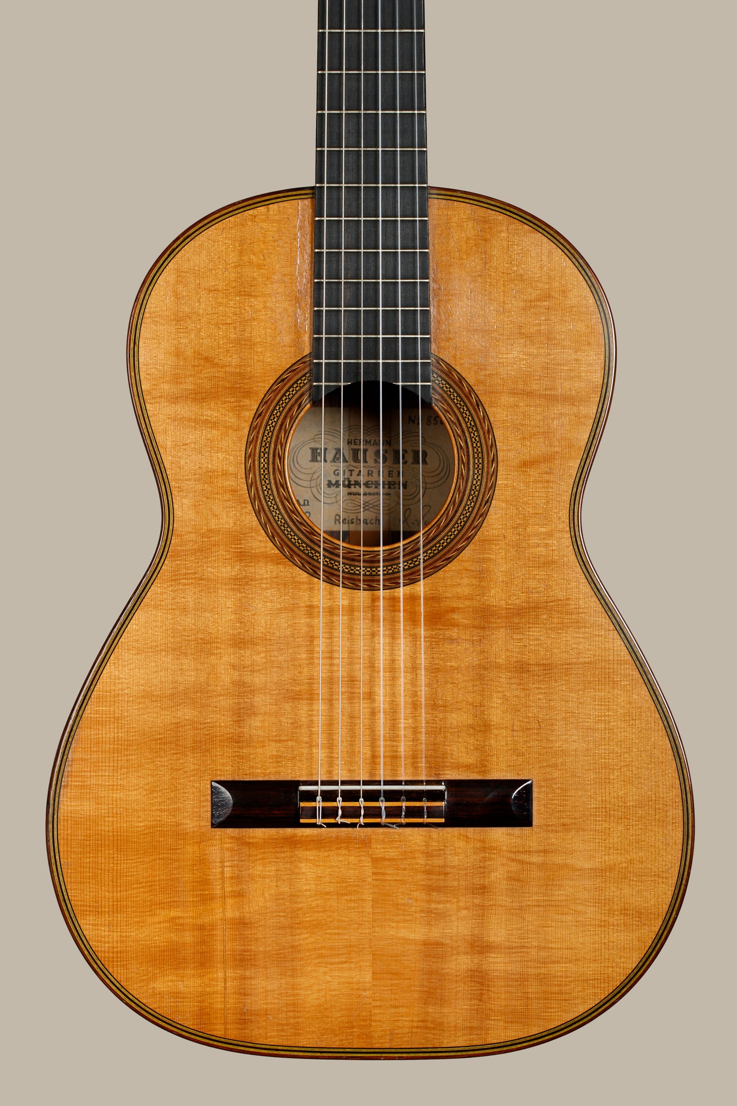 Hermann Hauser II 1969 “Llobet” Model – Spruce / Brazilian Rosewood (642mm)