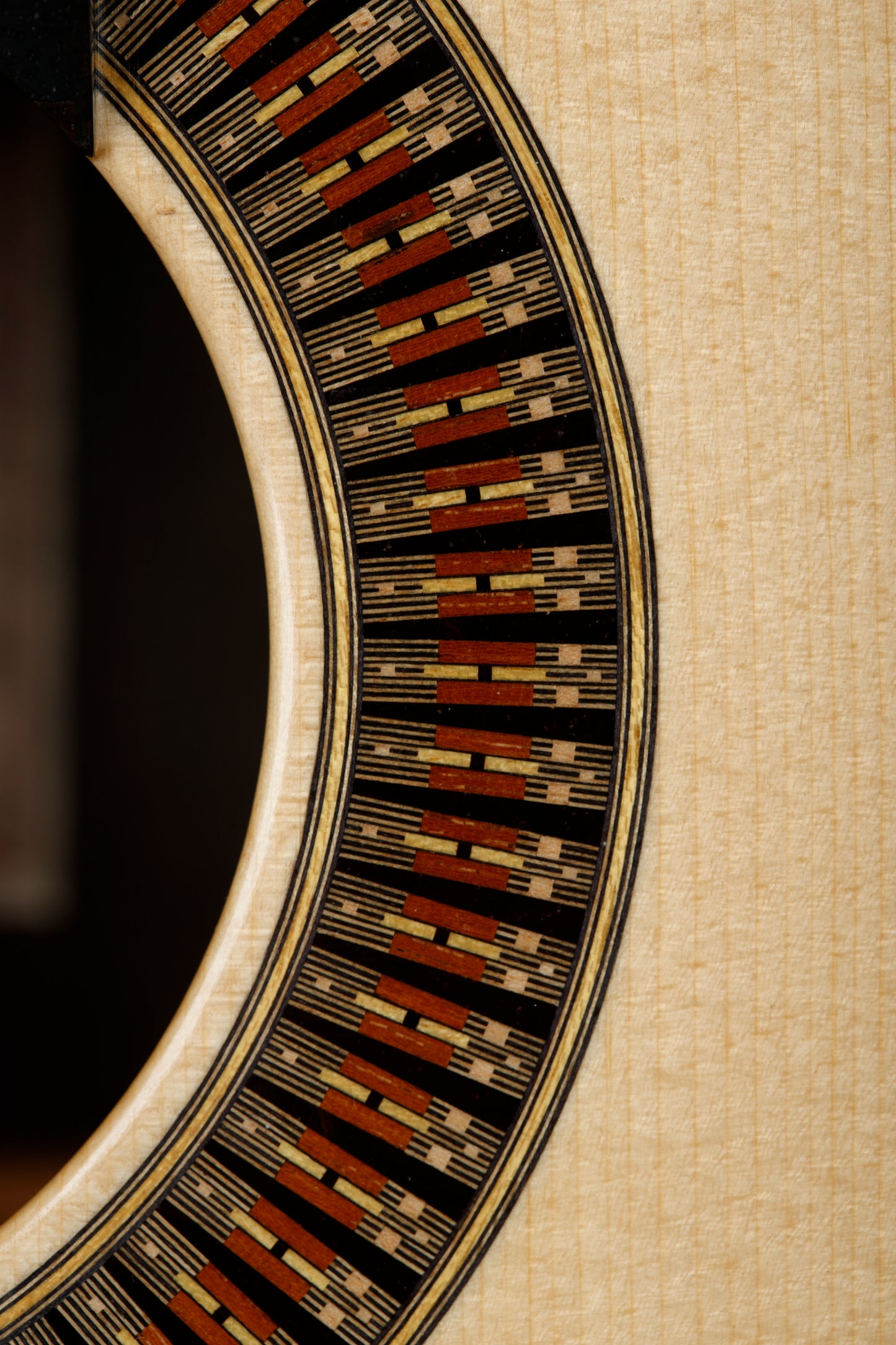 Richard Reynoso – 2023 Spruce / Brazilian Rosewood | 7-Fan Traditional Bracing