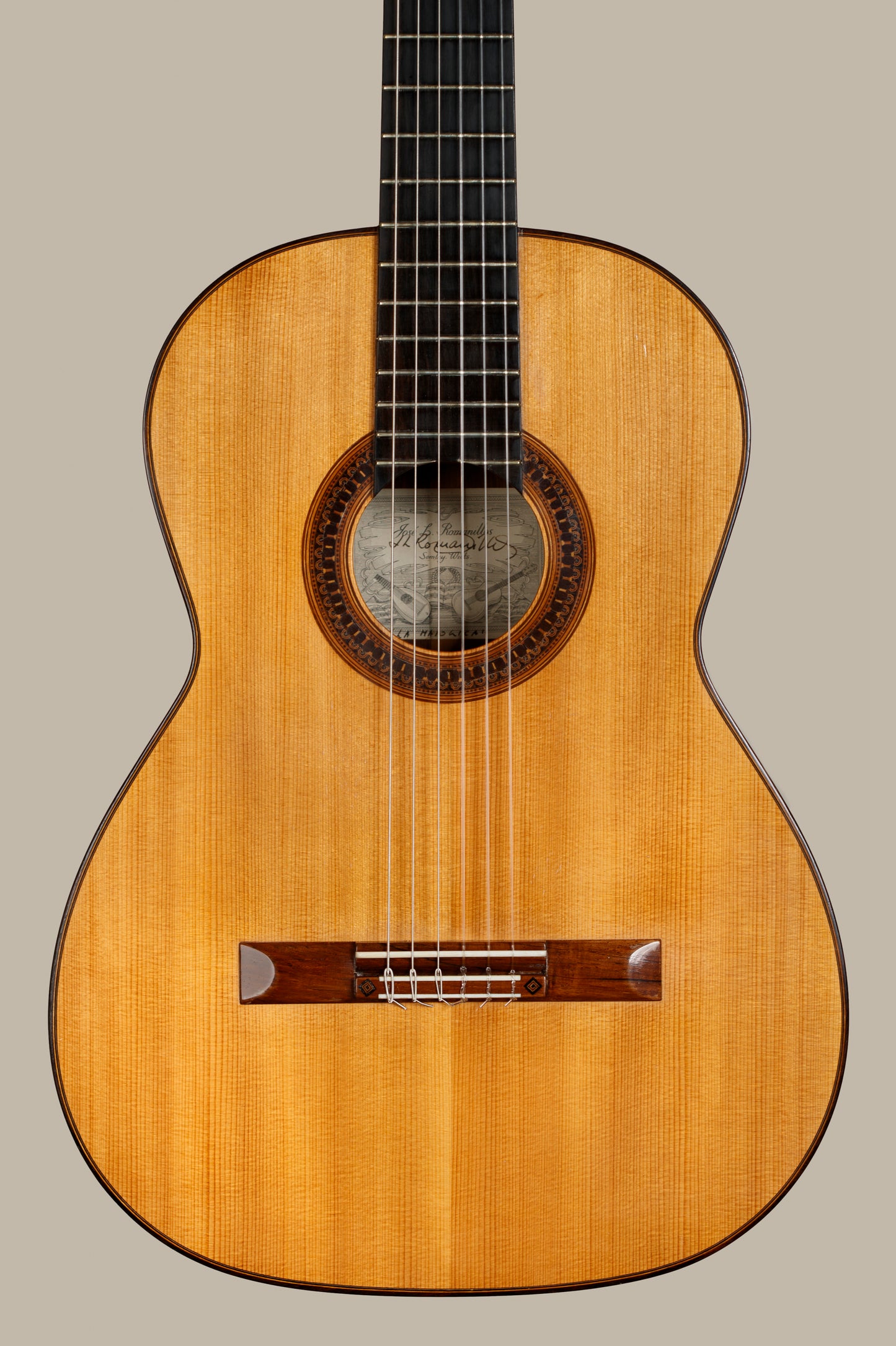 José Luis Romanillos 1983 (No. 611) | Spruce / Indian Rosewood