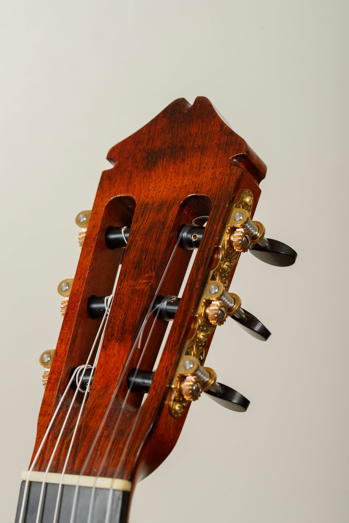 Greg Smallman & Sons – 2005 | Cedar / Brazilian Rosewood