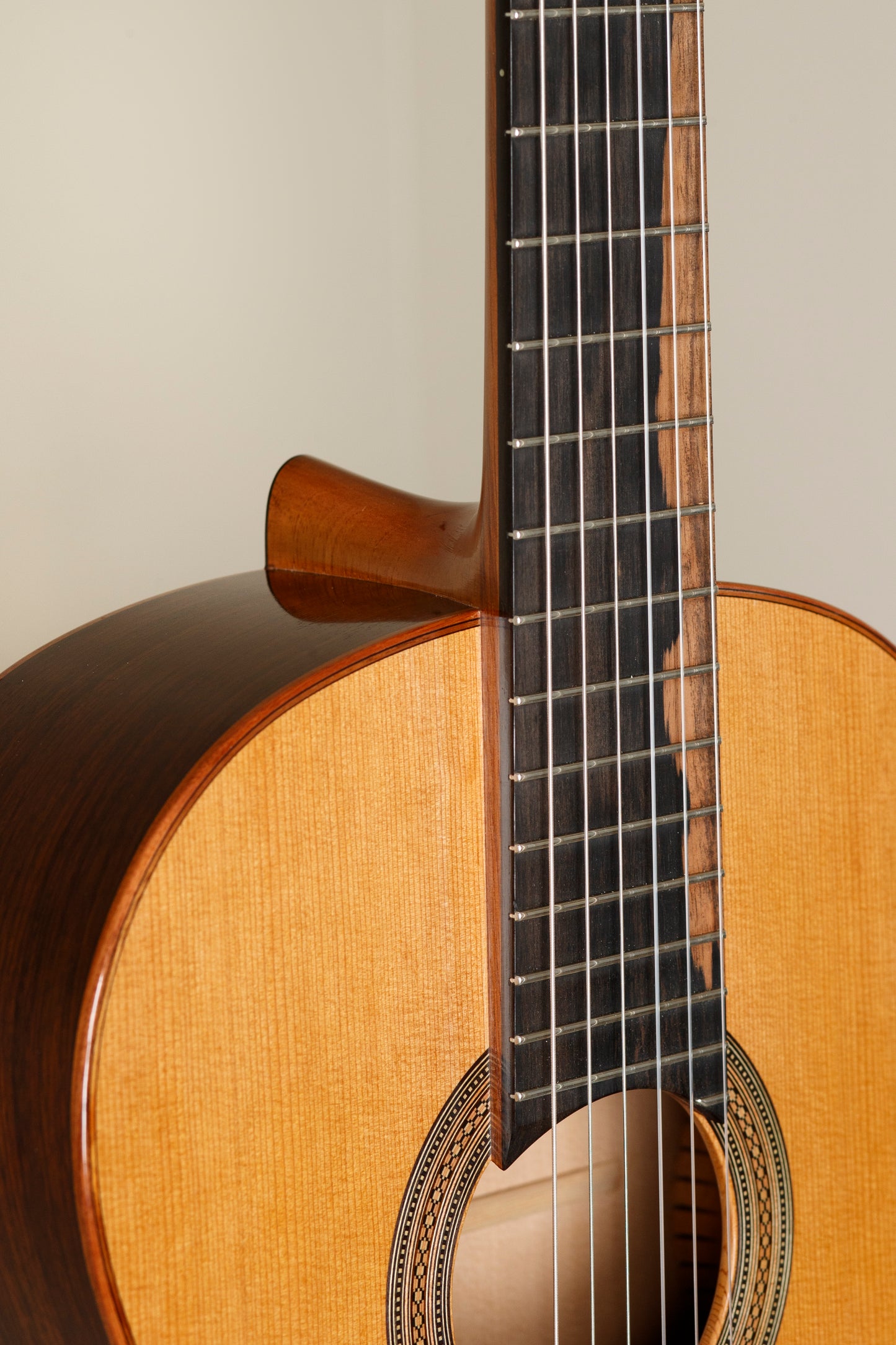 Mark Usherovich – 2023 Cedar / Indian Rosewood Carbon Lattice Classical Guitar